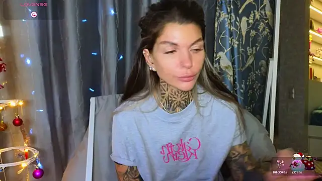 tattooedBabyy online show from January 12, 11:06 am