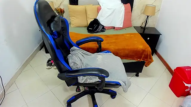 queen ebony 69 online show from July 10, 3:39 am