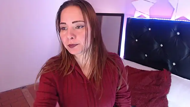 camila delarosa online show from October 28, 6:29 pm