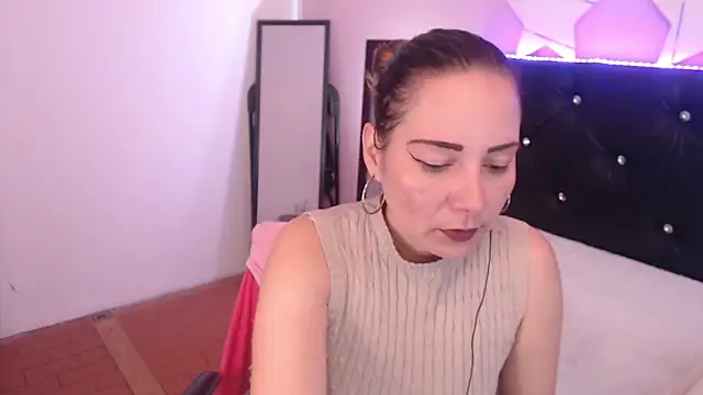 camila delarosa online show from October 24, 4:06 pm