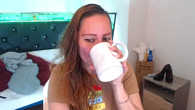 Snapshot of camila_delarosa chatting on September 10, 5:23 pm camila delarosa online show from September 10, 5:23 pm