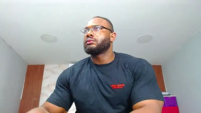 Snapshot of George_Dominator chatting on January 25, 12:27 am George Dominator online show from January 25, 12:27 am