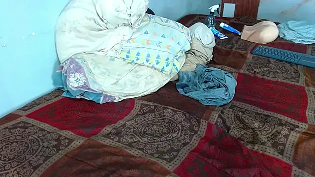 Snapshot of George_Dominator chatting on February 9, 2:06 am George Dominator online show from February 9, 2:06 am