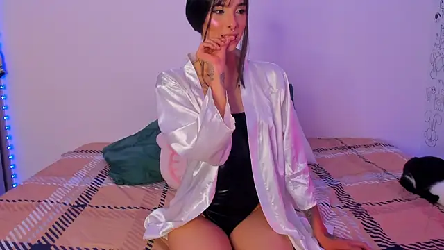 Snapshot of ChloeAddamss chatting on June 24, 2:54 am ChloeAddamss online show from June 24, 2:54 am