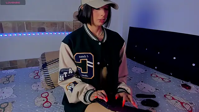 ChloeAddamss online show from September 25, 5:35 am