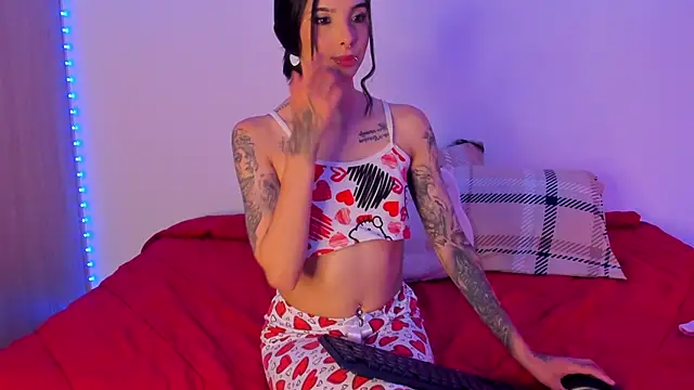 Snapshot of ChloeAddamss chatting on May 26, 11:03 pm ChloeAddamss online show from May 26, 11:03 pm