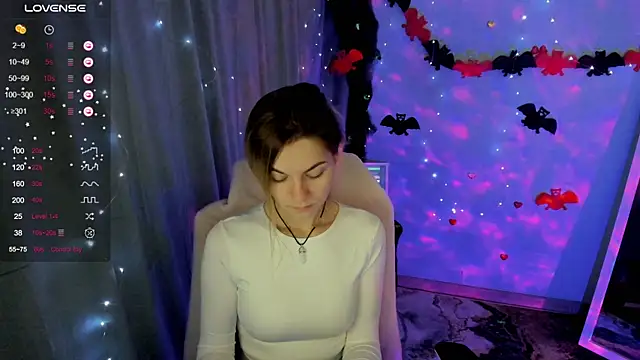 Sweet me  online show from October 25, 5:50 am