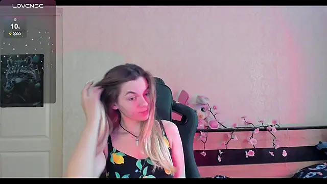 Sweet me  online show from June 12, 8:23 am