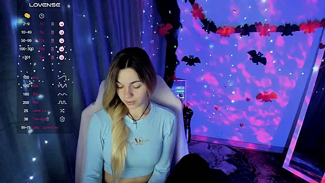 Sweet me  online show from October 23, 5:50 am