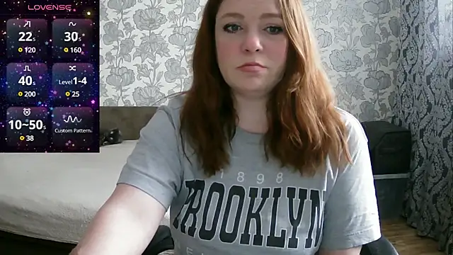 Snapshot of Sabrina_Poison chatting on February 18, 11:44 am Sabrina Poison online show from February 18, 11:44 am