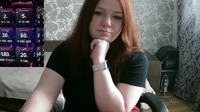 Snapshot of Sabrina_Poison chatting on March 18, 7:44 am Sabrina Poison online show from March 18, 7:44 am