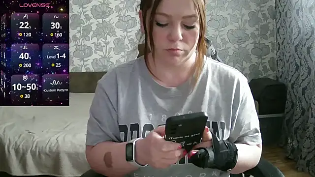 Snapshot of Sabrina_Poison chatting on March 3, 11:44 am Sabrina Poison online show from March 3, 11:44 am