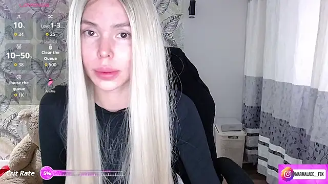 Snapshot of Marmalade_Fox chatting on October 12, 9:43 am Marmalade Fox online show from October 12, 9:43 am