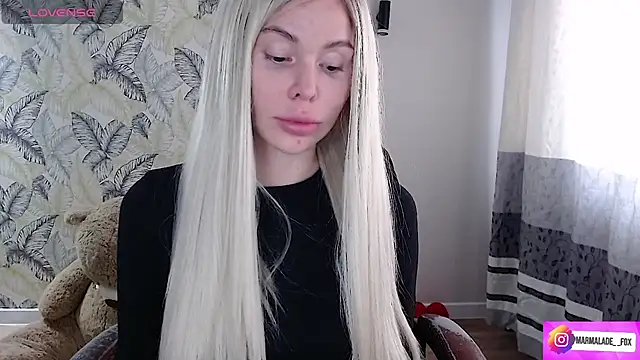 Snapshot of Marmalade_Fox chatting on October 15, 6:33 am Marmalade Fox online show from October 15, 6:33 am