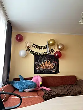 Crayzy Luv online show from February 14, 6:56 am