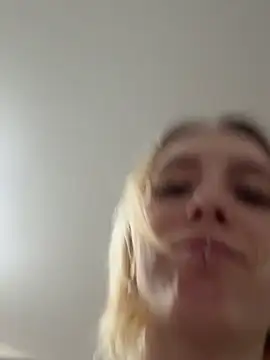 Crayzy Luv online show from February 16, 5:00 pm