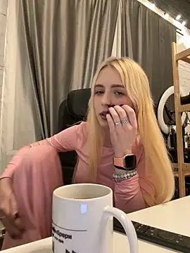 Crayzy Luv online show from November 1, 12:54 pm