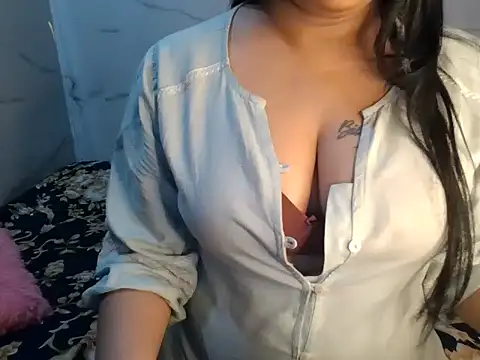 Trezza online show from March 8, 8:01 pm