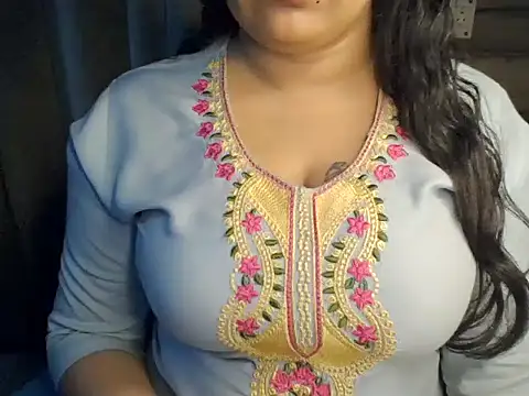 Trezza online show from November 2, 8:47 pm