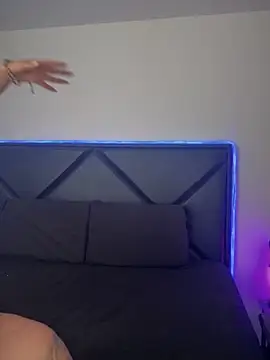 Snapshot of ScarlettAndClark chatting on September 30, 9:10 pm ScarlettAndClark online show from September 30, 9:10 pm