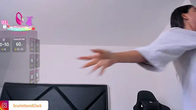 Snapshot of ScarlettAndClark chatting on September 10, 2:16 pm ScarlettAndClark online show from September 10, 2:16 pm