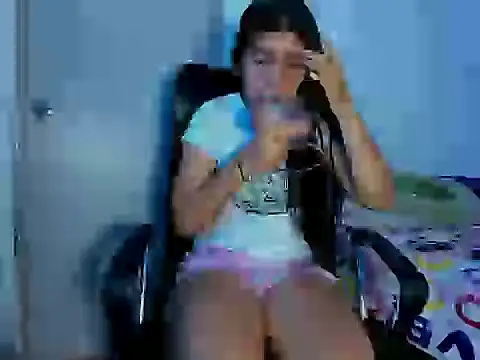 Snapshot of skinnyanai2 chatting on October 17, 4:53 pm skinnyanai2 online show from October 17, 4:53 pm