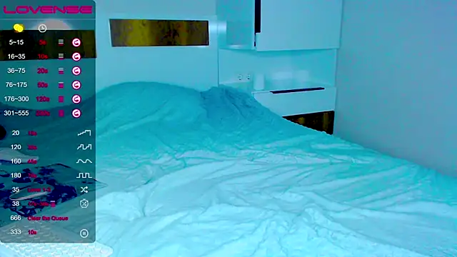 kitti kaattt online show from November 30, 4:19 pm