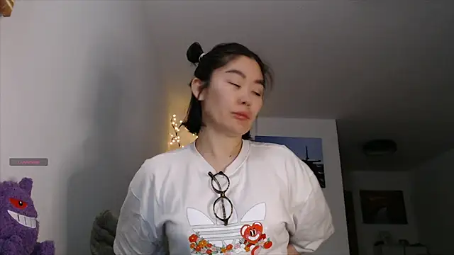 Kunimitsuu  online show from October 5, 11:06 pm