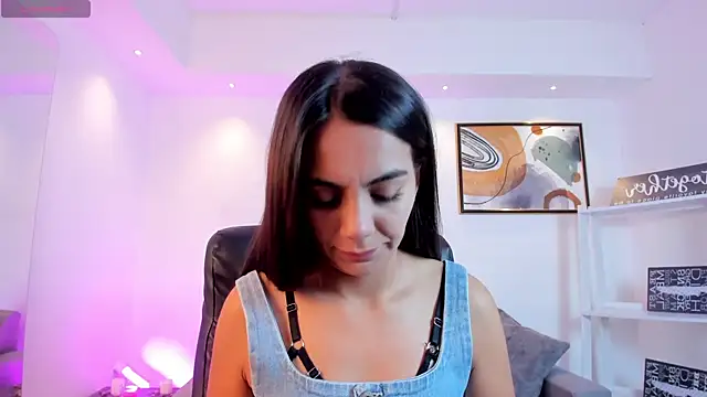 Snapshot of martina_mancini chatting on June 12, 12:47 pm martina mancini online show from June 12, 12:47 pm