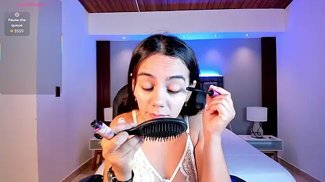 martina mancini online show from March 9, 11:25 am