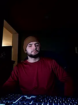 Snapshot of Mitchums chatting on January 13, 2:04 am Mitchums online show from January 13, 2:04 am