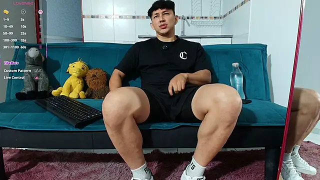 Snapshot of jacques_cardiet chatting on March 3, 11:50 am jacques cardiet online show from March 3, 11:50 am