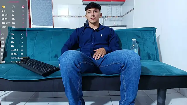 Snapshot of jacques_cardiet chatting on June 18, 4:34 pm jacques cardiet online show from June 18, 4:34 pm