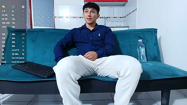 Snapshot of jacques_cardiet chatting on June 13, 3:43 pm jacques cardiet online show from June 13, 3:43 pm