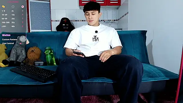 Snapshot of jacques_cardiet chatting on February 5, 11:28 am jacques cardiet online show from February 5, 11:28 am