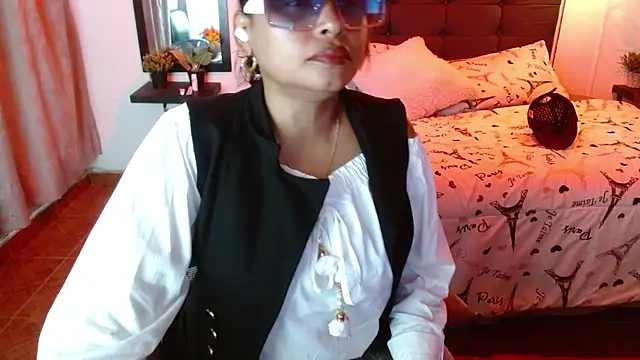 Snapshot of Dominik_girl chatting on July 1, 7:03 pm Dominik girl online show from July 1, 7:03 pm