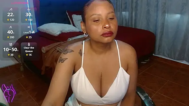 Snapshot of Dominik_girl chatting on October 2, 7:28 pm Dominik girl online show from October 2, 7:28 pm