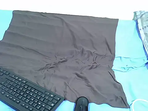 drowllie online show from April 16, 9:39 pm