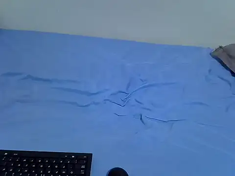 Snapshot of drowllie chatting on February 25, 1:22 pm drowllie online show from February 25, 1:22 pm