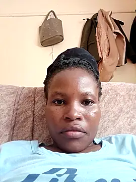 petite babe online show from March 5, 11:51 am