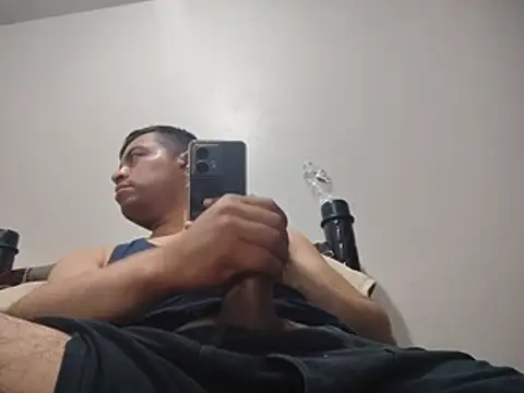 Snapshot of Potro23hotzen chatting on July 17, 4:48 pm Potro23hotzen online show from July 17, 4:48 pm