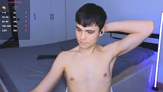 Mark Lee21 online show from April 3, 10:43 am