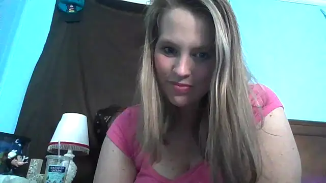Snapshot of Cumonkatie chatting on October 21, 5:34 pm Cumonkatie online show from October 21, 5:34 pm