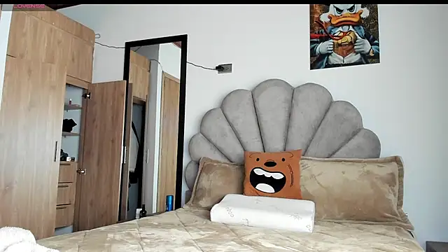 manucute 23  online show from March 10, 3:38 pm