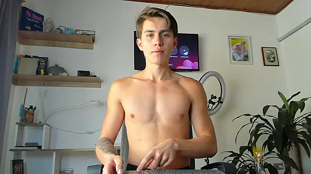 Snapshot of manucute_23_ chatting on January 7, 2:55 pm manucute 23 online show from January 7, 2:55 pm