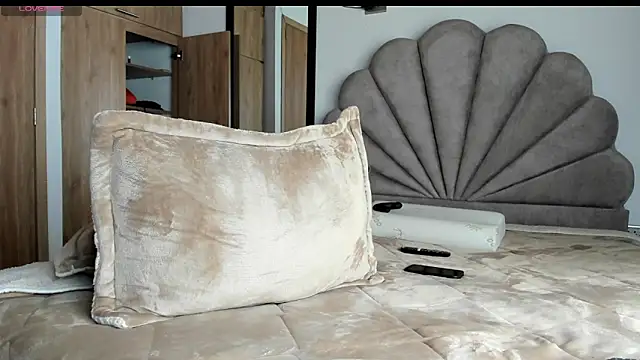 manucute 23  online show from March 9, 3:48 pm