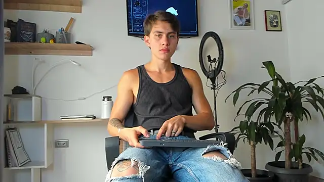 manucute 23  online show from October 28, 3:11 pm