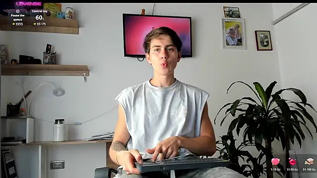 manucute 23  online show from March 19, 3:34 pm