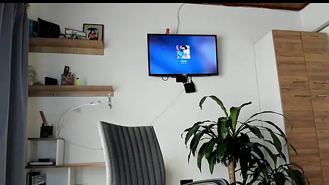 manucute 23  online show from April 5, 4:46 pm