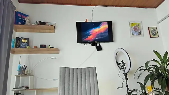 Snapshot of manucute_23_ chatting on February 3, 2:55 pm manucute 23 online show from February 3, 2:55 pm